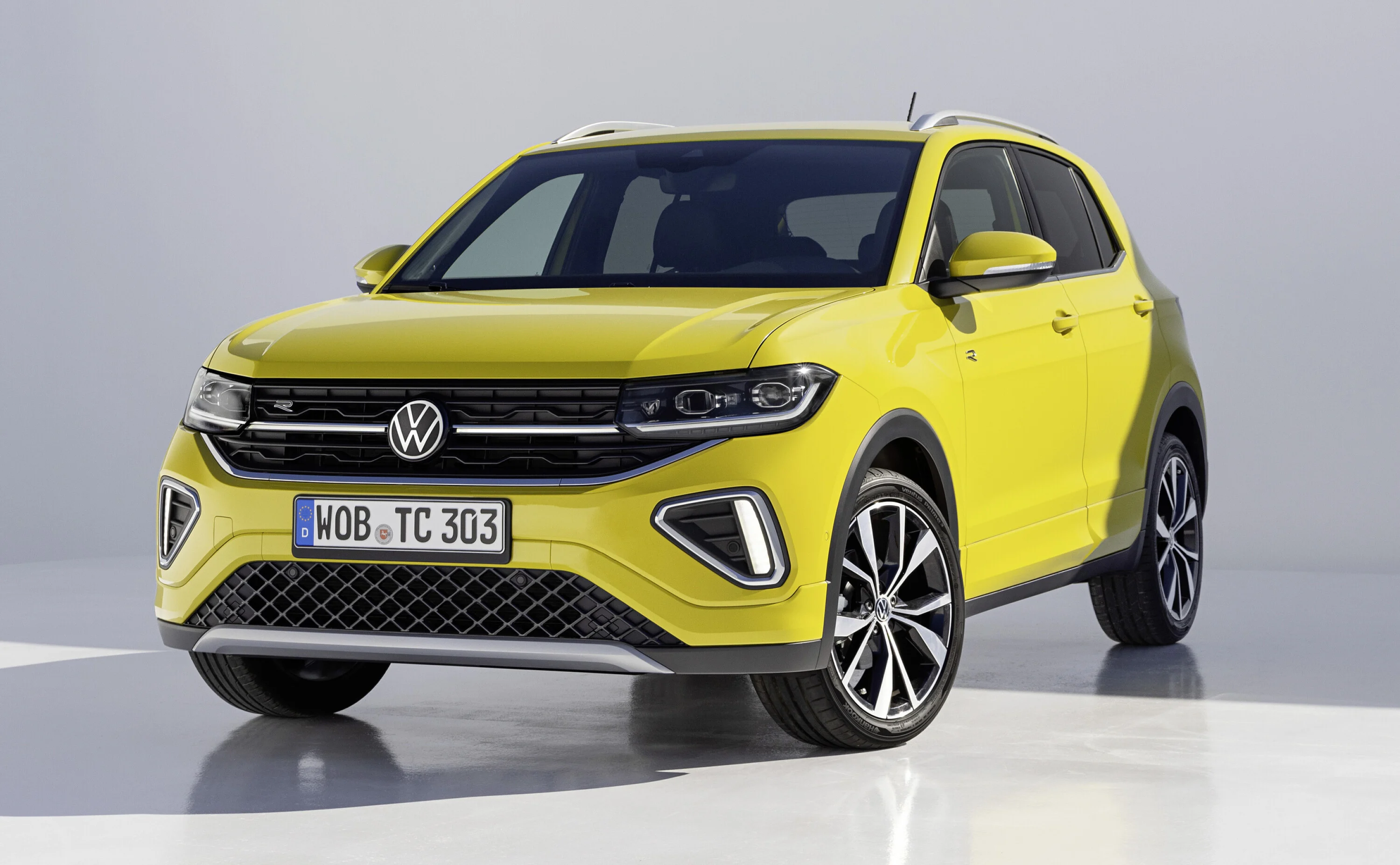 Volkswagen T-Cross 2025 R-Line yellow premium front view